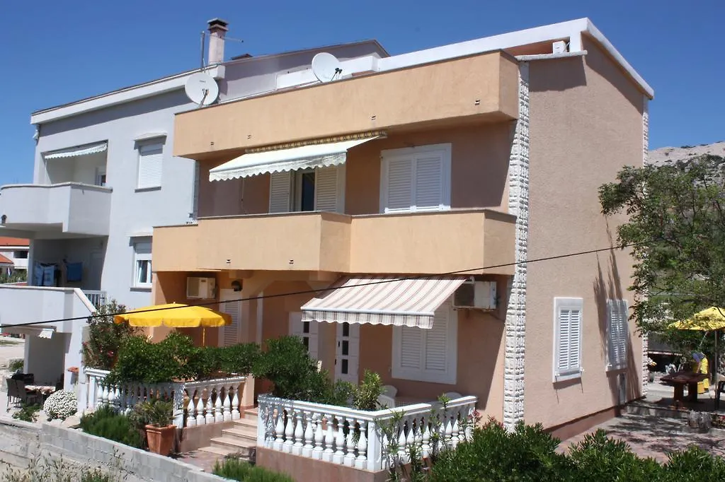 Apartments Kaja Pag Town